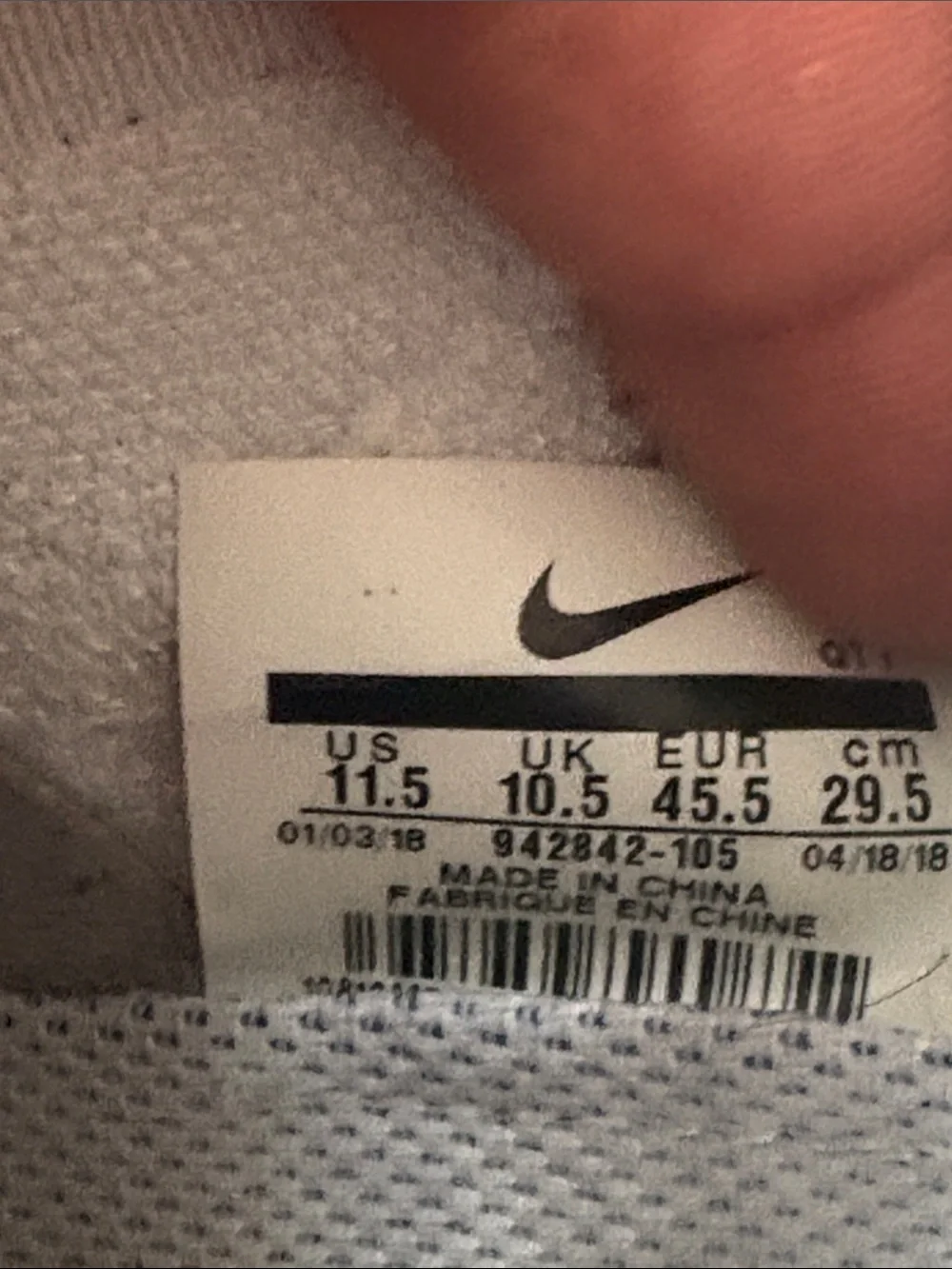 Nike Men’s Size 11.5 white/grey VaporMax Sneakers Flynit Excellent Condition!